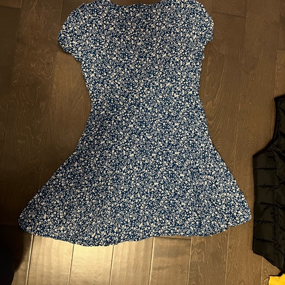 Princess Polly floral dress size: 6 - Picture 2 of 3